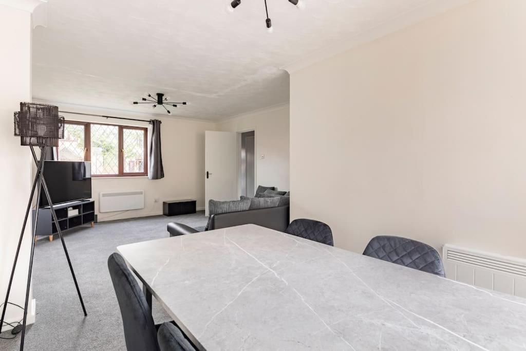 Apartamento House On Cul De Sac Lakenheath Exterior foto
